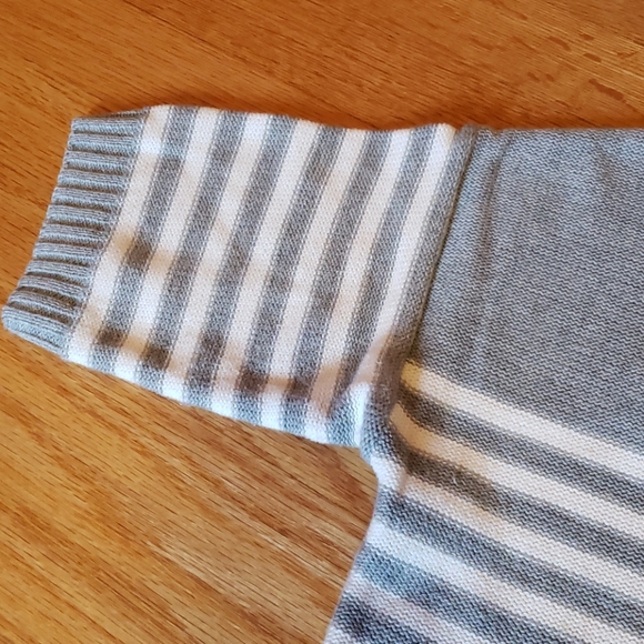 GAP V-Neck Striped Sweater Gray & White Medium - Picture 4 of 5